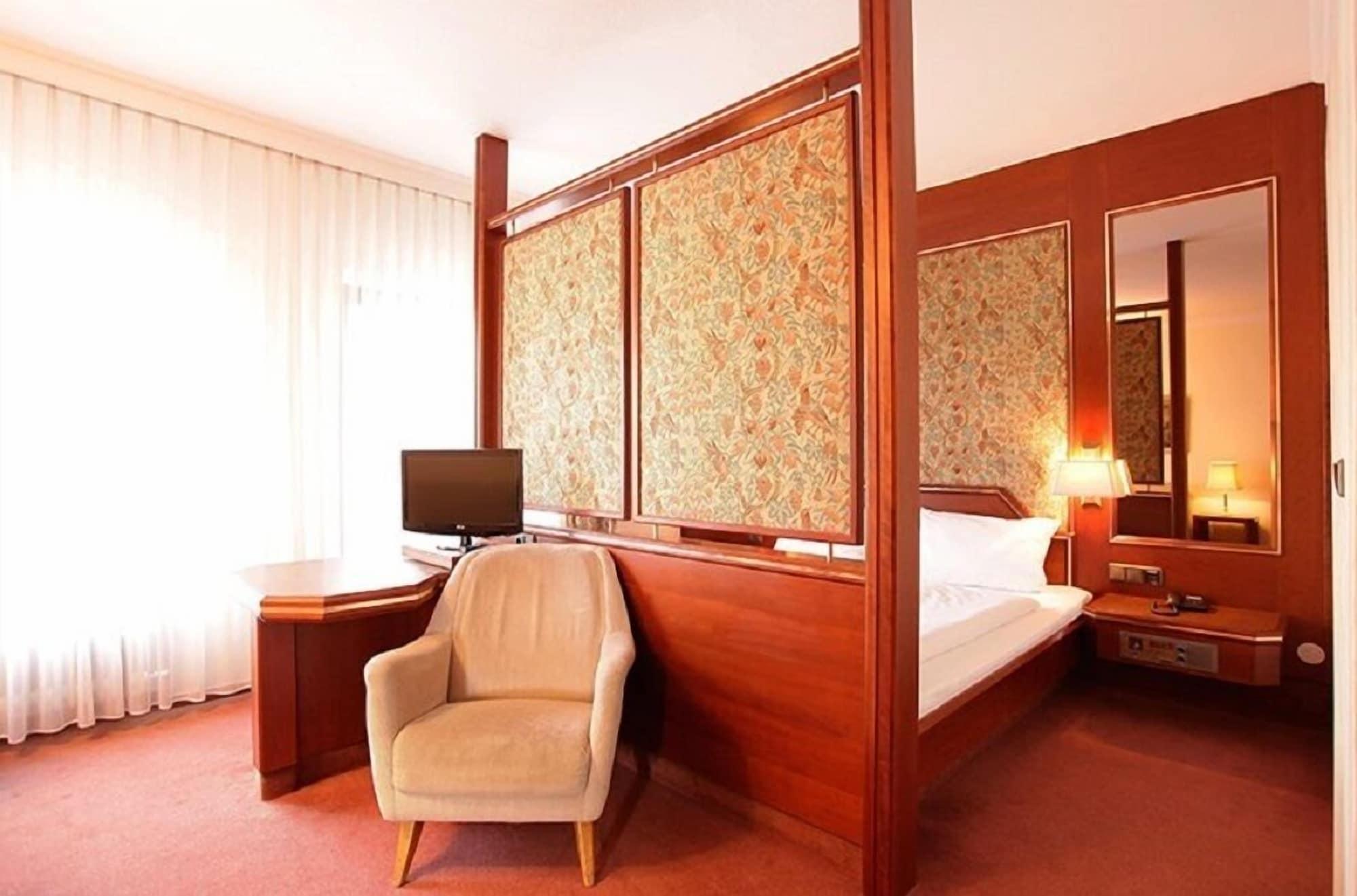 Trip Inn Klee am Park Wiesbaden Exterior foto
